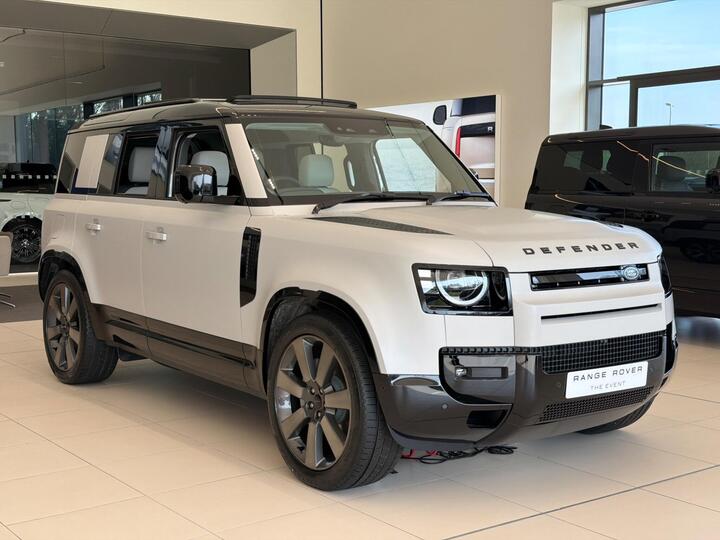 Land Rover Defender 110 3.0 D350 MHEV X-Dynamic HSE Auto 4WD Euro 6 (s/s) 5dr