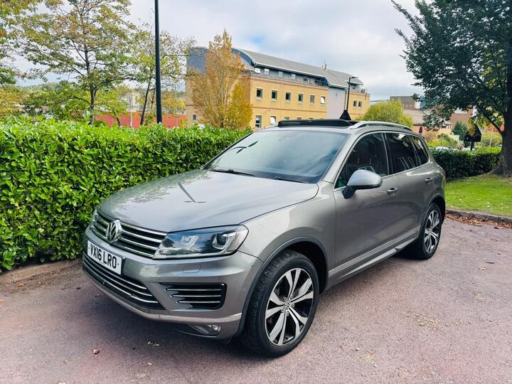 Volkswagen Touareg 3.0 TDI V6 BlueMotion Tech R-Line Tiptronic 4WD Euro 6 (s/s) 5dr