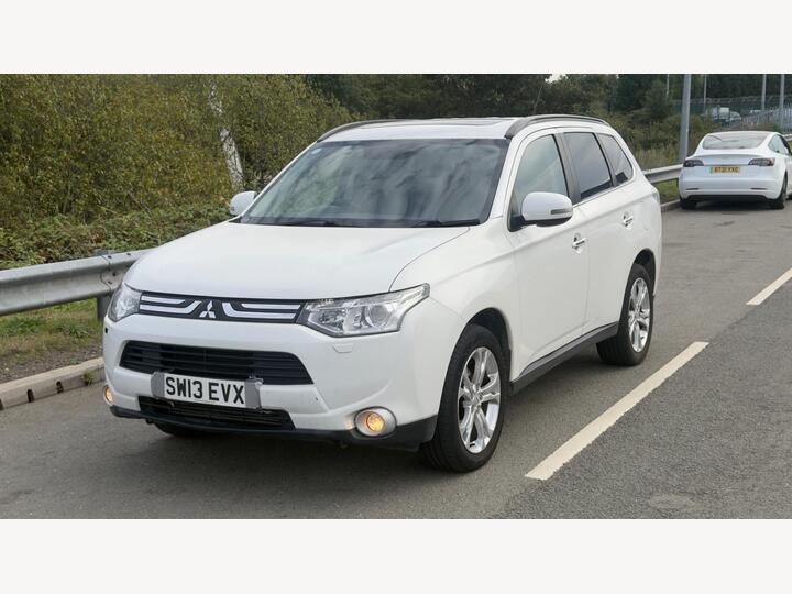 Mitsubishi Outlander 2.2 DI-D GX5 Auto 4WD Euro 5 (s/s) 5dr