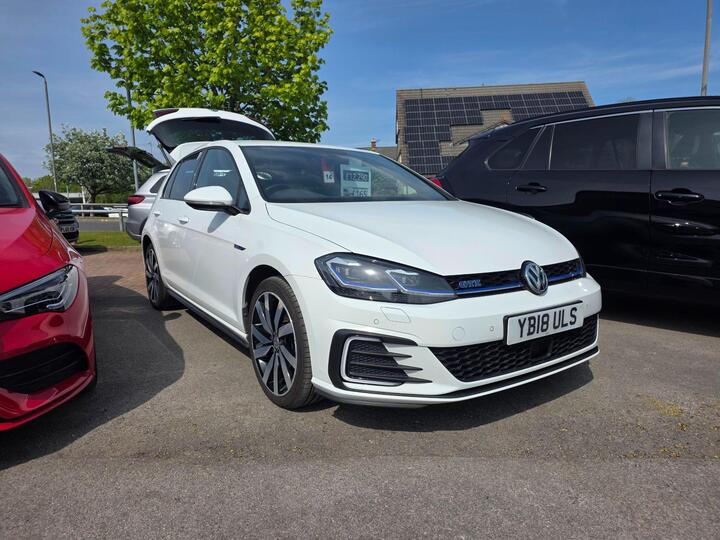Volkswagen Golf 1.4 TSI 8.7kWh GTE Advance DSG Euro 6 (s/s) 5dr
