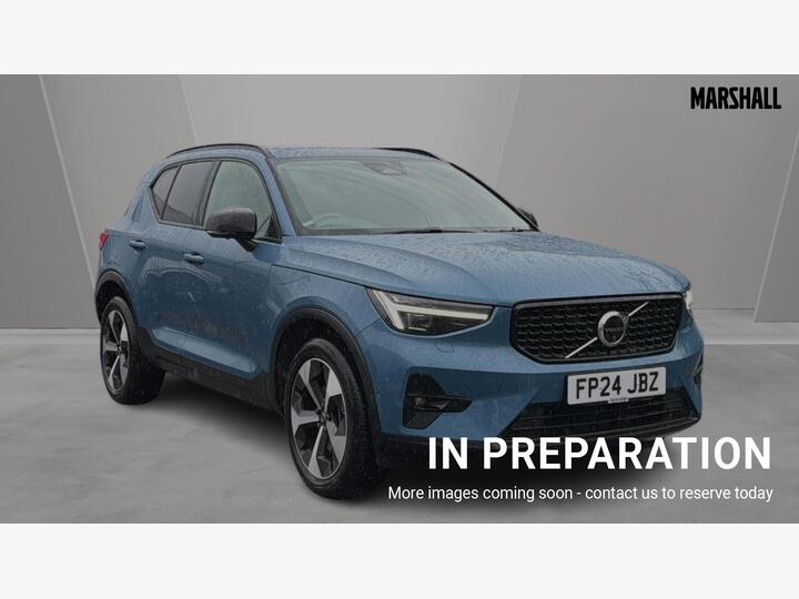 Volvo XC40 2.0 B3 MHEV Ultra Dark DCT Auto Euro 6 (s/s) 5dr