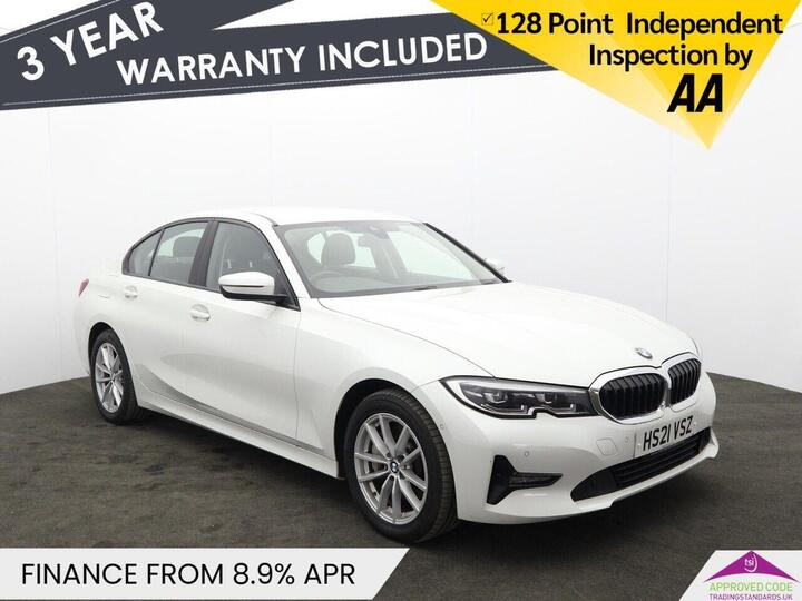BMW 3 SERIES 2.0 330e 12kWh SE Pro Auto Euro 6 (s/s) 4dr BMW 3 SERIES 2.0 330e 12kWh SE Pro Auto Euro 6 (s/s) 4dr
