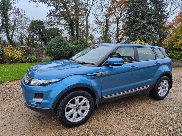 Land Rover Range Rover Evoque 2.2 SD4 Pure Auto 4WD Euro 5 5dr Land Rover Range Rover Evoque 2.2 SD4 Pure Auto 4WD Euro 5 5dr