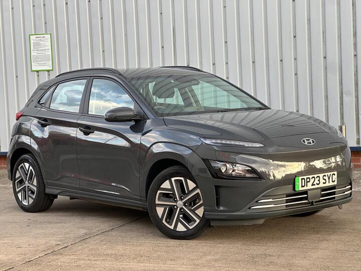 Hyundai KONA 39kWh SE Connect Auto 5dr (10.5kW Charger)