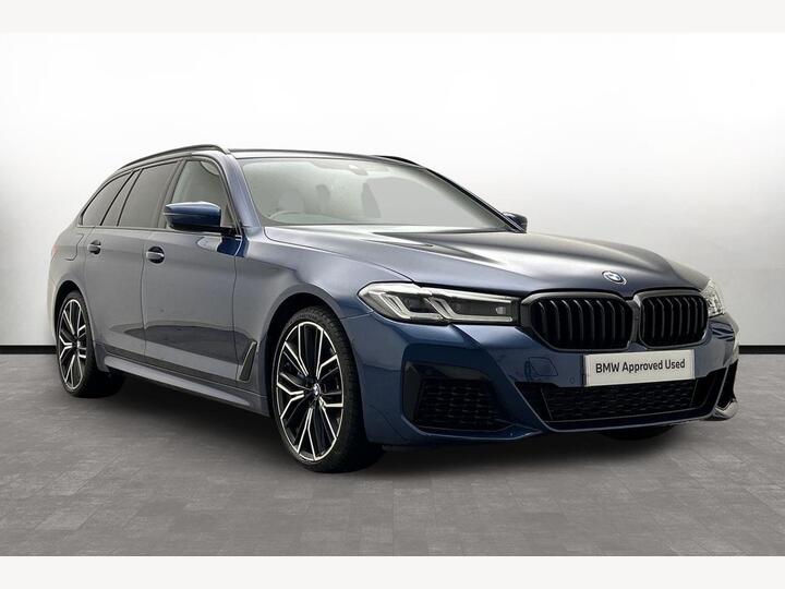 BMW 5 Series 3.0 540i MHT M Sport Touring Steptronic XDrive Euro 6 (s/s) 5dr BMW 5 Series 3.0 540i MHT M Sport Touring Steptronic XDrive Euro 6 (s/s) 5dr