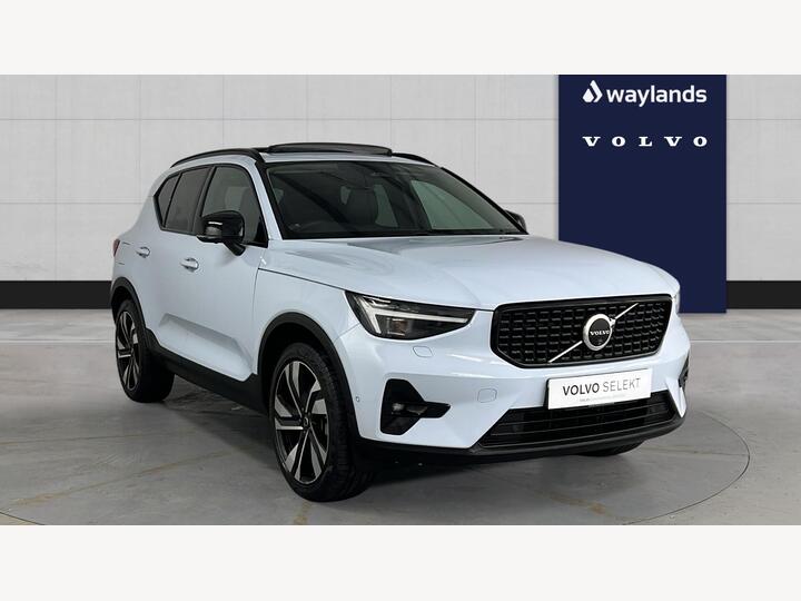 Volvo XC40 2.0 B4 MHEV Ultra Dark DCT Auto Euro 6 (s/s) 5dr