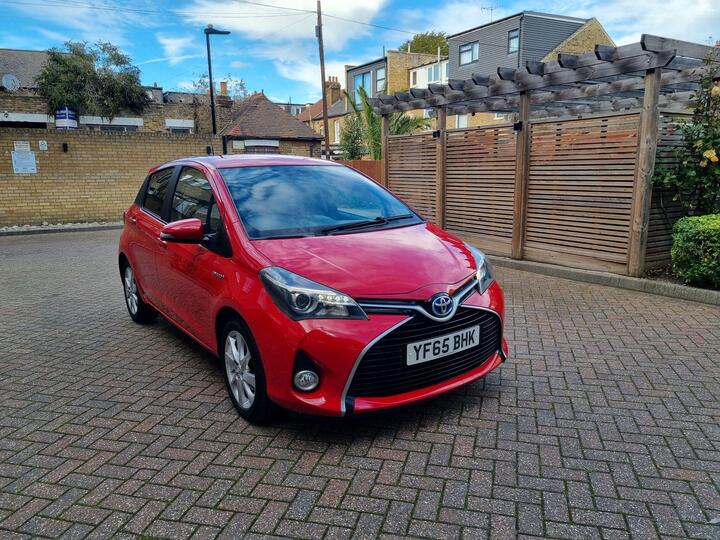 Toyota Yaris 1.5 VVT-h Sport E-CVT Euro 6 5dr