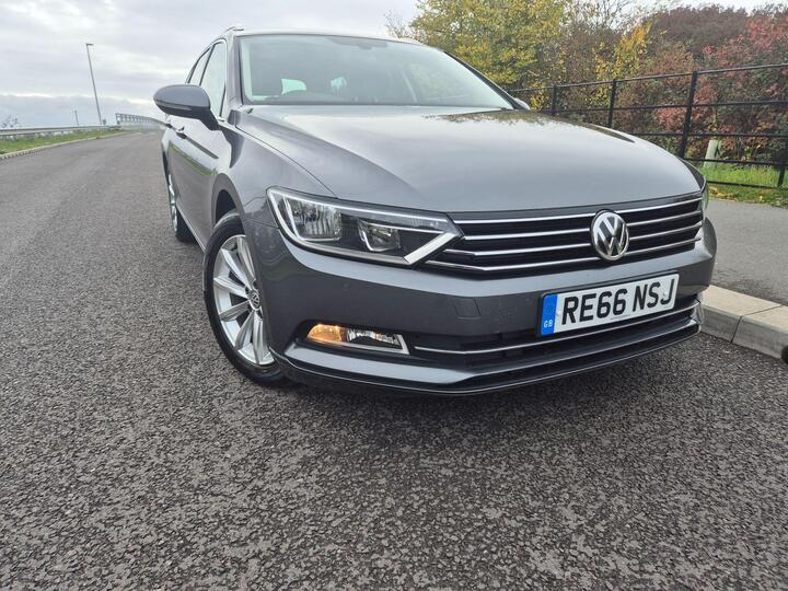 Volkswagen Passat 1.6 TDI BlueMotion Tech SE Business DSG Euro 6 (s/s) 5dr Volkswagen Passat 1.6 TDI BlueMotion Tech SE Business DSG Euro 6 (s/s) 5dr