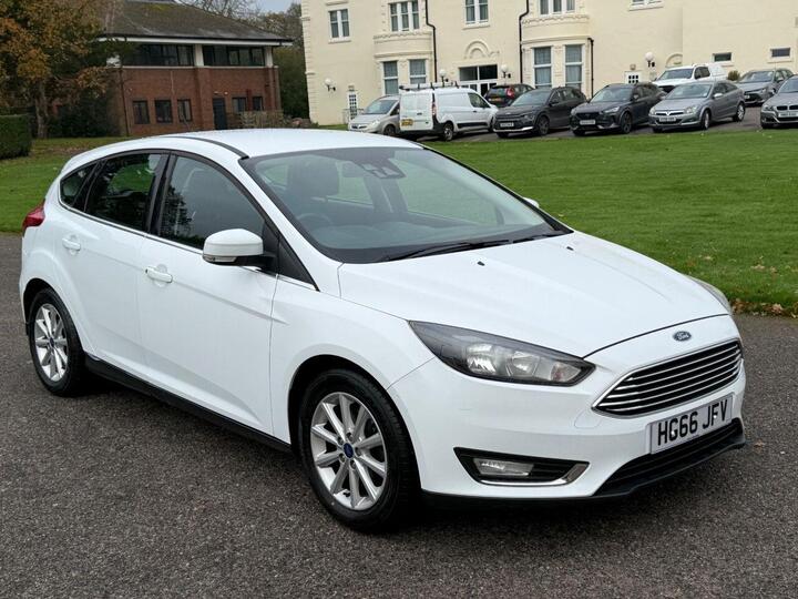 Ford FOCUS 1.0T EcoBoost Titanium Euro 6 (s/s) 5dr
