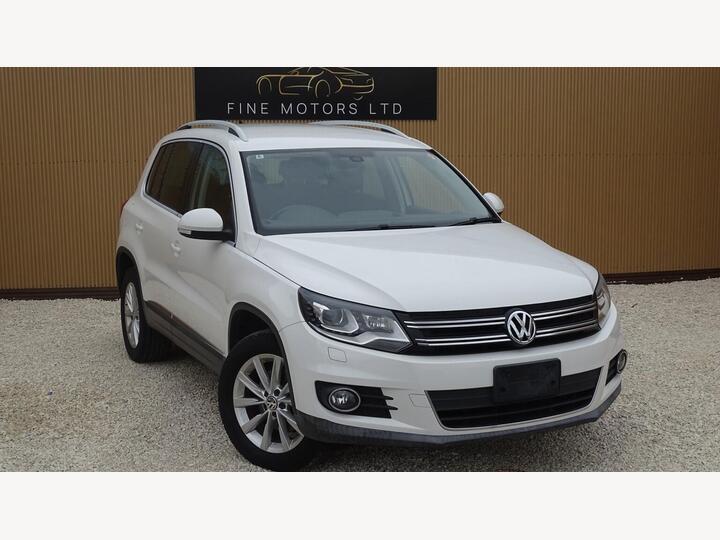 Volkswagen TIGUAN 1.4 TSI BlueMotion Tech Moda DSG 2WD Euro 5 (s/s) 5dr