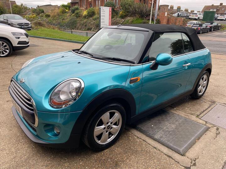 MINI Convertible 1.5 Cooper Euro 6 (s/s) 2dr MINI Convertible 1.5 Cooper Euro 6 (s/s) 2dr
