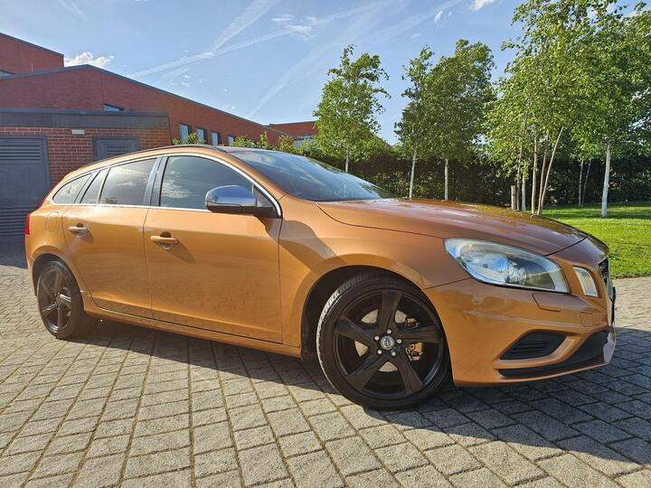 Volvo V60 2.0 D3 R-Design Lux Nav Geartronic Euro 5 (s/s) 5dr