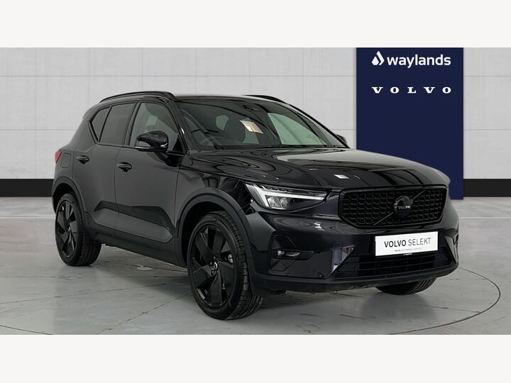 Volvo XC40 2.0 B3 MHEV Plus Black Edition DCT Auto Euro 6 (s/s) 5dr