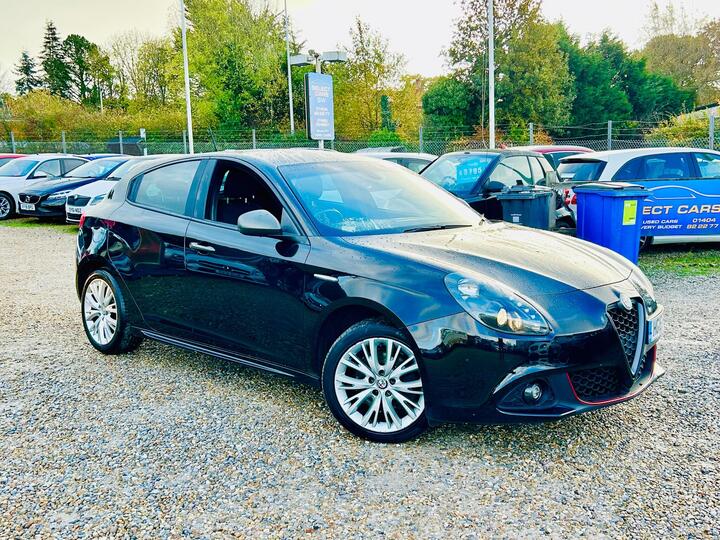 Alfa Romeo Giulietta 1.4 TB MultiAir Super Euro 6 (s/s) 5dr Alfa Romeo Giulietta 1.4 TB MultiAir Super Euro 6 (s/s) 5dr