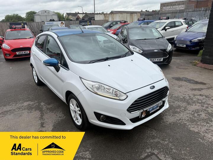 Ford Fiesta 1.0T EcoBoost Zetec White Edition Euro 6 (s/s) 5dr