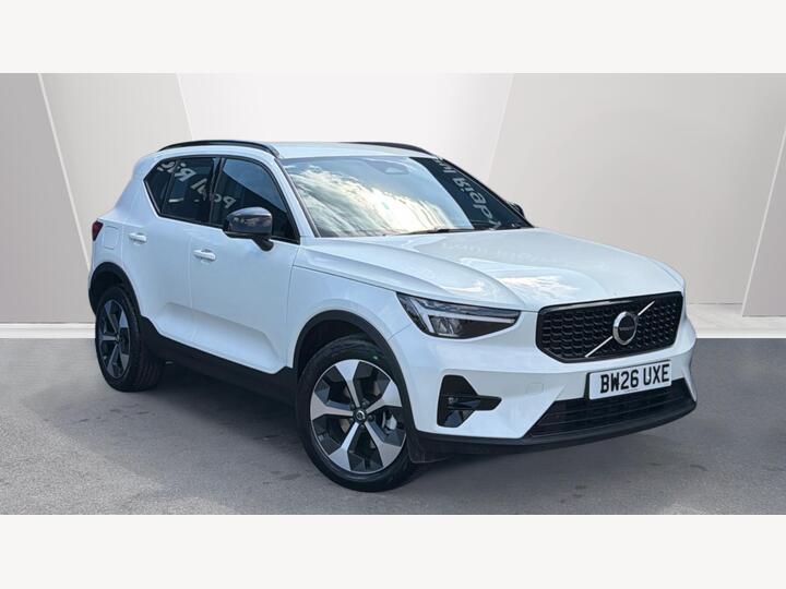 Volvo XC40 2.0 B3 MHEV Plus Dark DCT Auto Euro 6 (s/s) 5dr