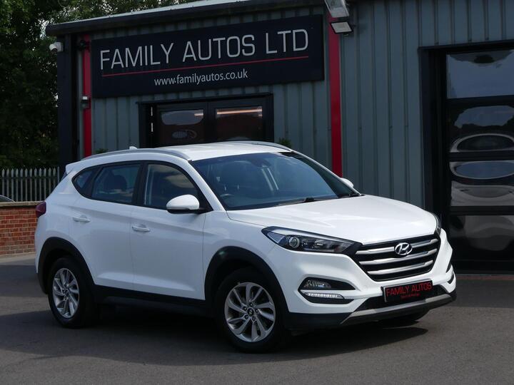 Hyundai TUCSON 2.0 CRDi SE Nav Auto 4WD Euro 6 5dr