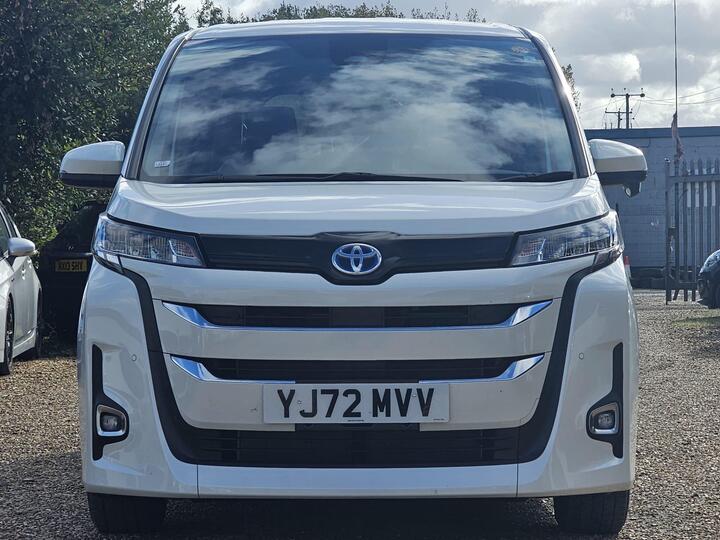 Toyota Noah 1.8 Hybrid 7 Seater