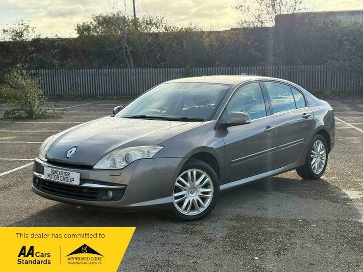 Renault Laguna 2.0 DCi Initiale Euro 4 5dr Renault Laguna 2.0 DCi Initiale Euro 4 5dr