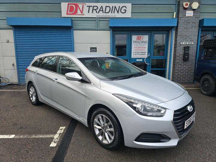 Hyundai I40 1.7 CRDi Blue Drive S Tourer Euro 6 (s/s) 5dr Hyundai I40 1.7 CRDi Blue Drive S Tourer Euro 6 (s/s) 5dr
