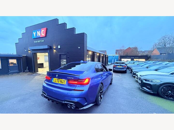 BMW 3 Series 2.0 330e 12kWh M Sport Auto Euro 6 (s/s) 4dr BMW 3 Series 2.0 330e 12kWh M Sport Auto Euro 6 (s/s) 4dr