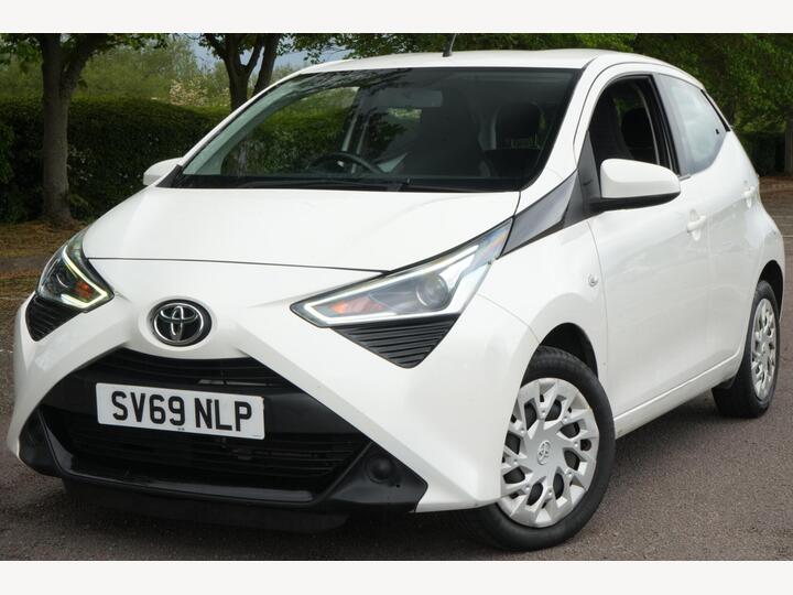 Toyota AYGO 1.0 VVT-i X-play Euro 6 5dr