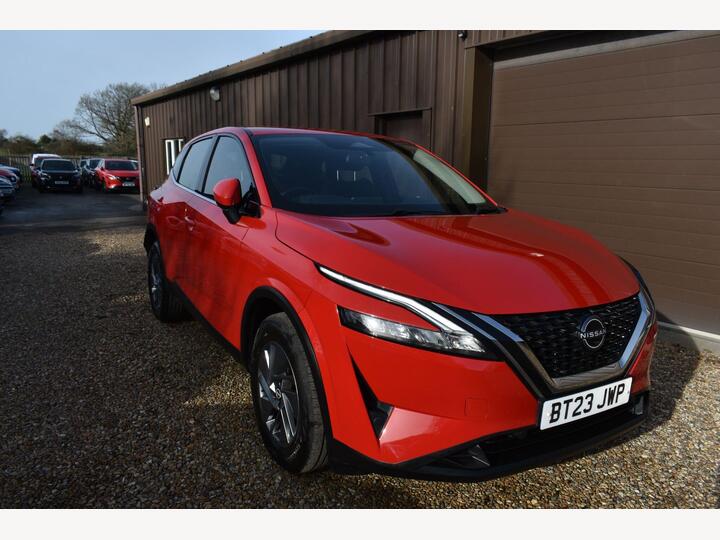 Nissan Qashqai 1.3 DIG-T MHEV Acenta Premium XTRON Euro 6 (s/s) 5dr Nissan Qashqai 1.3 DIG-T MHEV Acenta Premium XTRON Euro 6 (s/s) 5dr