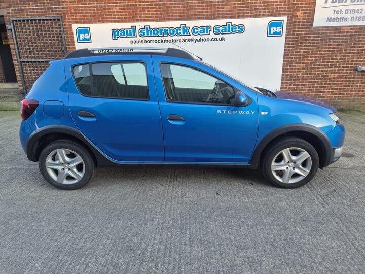 Dacia SANDERO STEPWAY HATCHBACK 0.9 TCe Laureate Euro 5 5dr