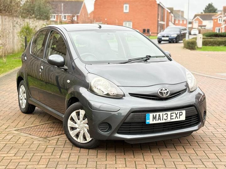 Toyota AYGO 1.0 VVT-i + Euro 5 5dr