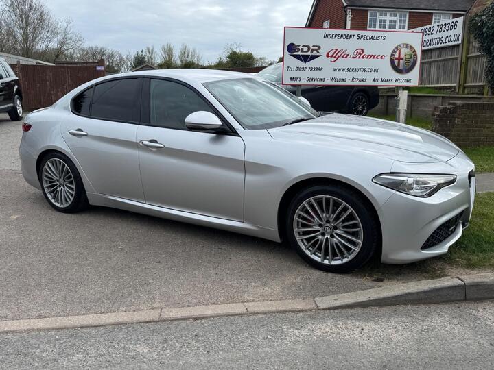 Alfa Romeo Giulia 2.2 TD Speciale Auto Euro 6 (s/s) 4dr