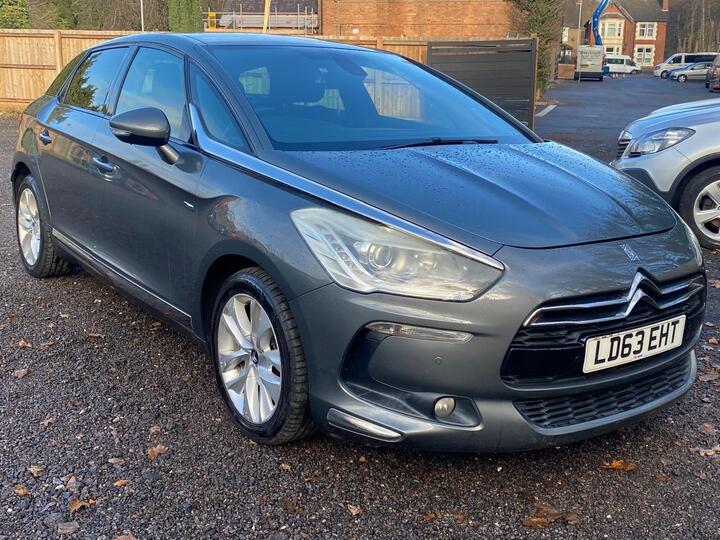Citroen DS5 2.0 H E-HDi Airdream DSign EGS6 4WD Euro 5 (s/s) 5dr