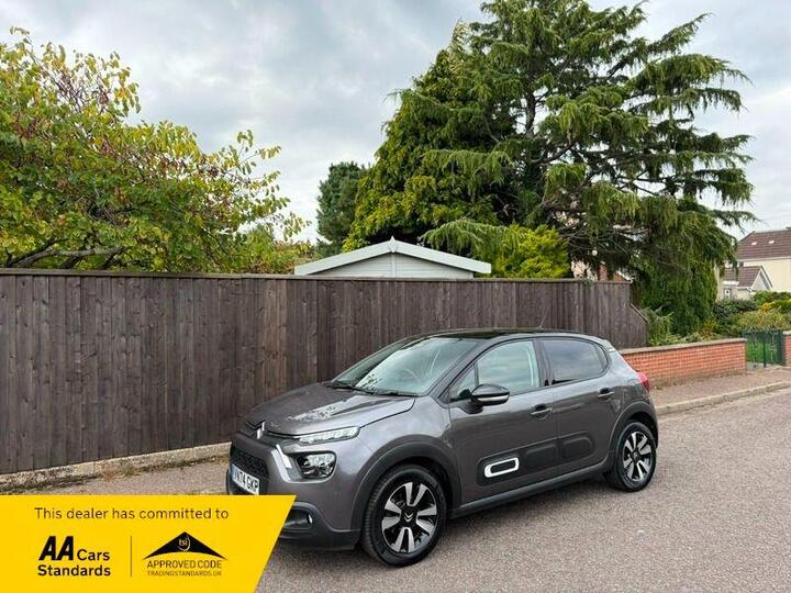 Citroen C3 1.2 PureTech PLUS Euro 6 (s/s) 5dr Citroen C3 1.2 PureTech PLUS Euro 6 (s/s) 5dr