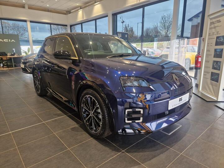 Renault 5 E-Tech Electric Urban Range 40kWh Iconic Five Auto 5dr