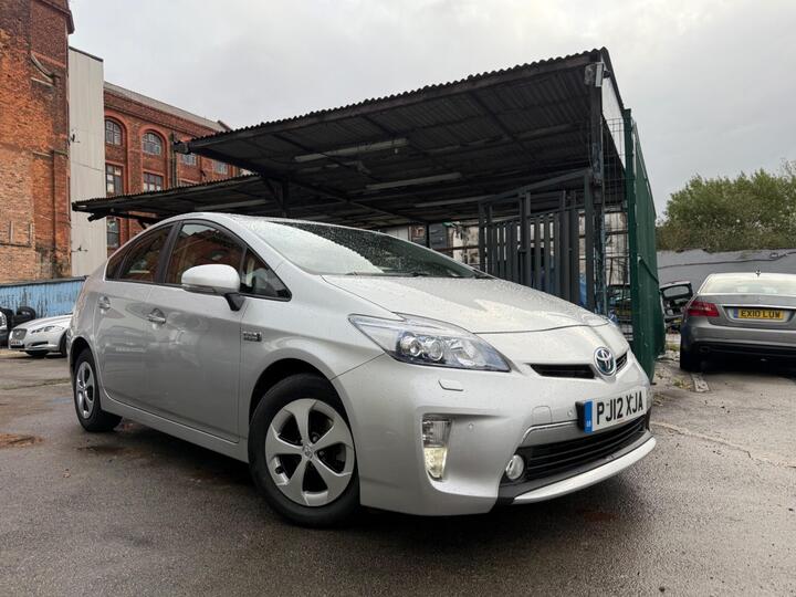 Toyota Prius 1.8 VVT-h CVT Euro 5 (s/s) 5dr Toyota Prius 1.8 VVT-h CVT Euro 5 (s/s) 5dr