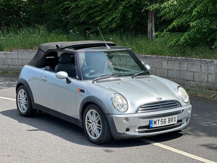 MINI Convertible 1.6 Cooper CVT Euro 3 2dr