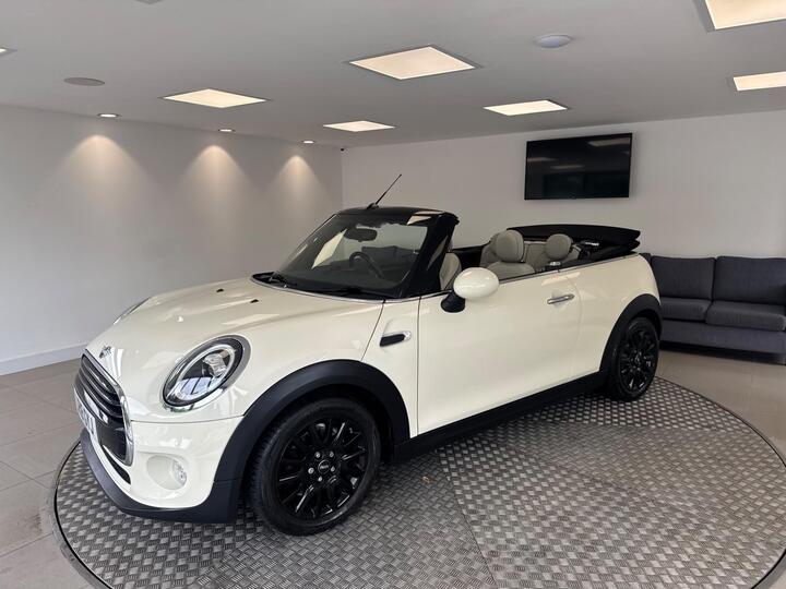 MINI Convertible 1.5 Cooper Steptronic Euro 6 (s/s) 2dr
