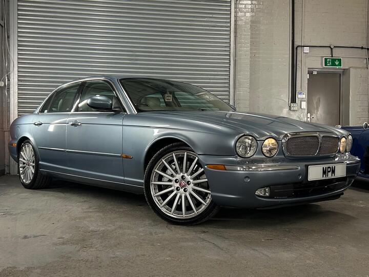 Jaguar XJR 4.2 V8 Super 4dr