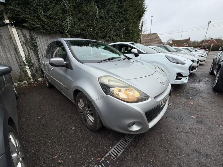 Renault Clio 1.2 TCe Dynamique TomTom Euro 5 5dr