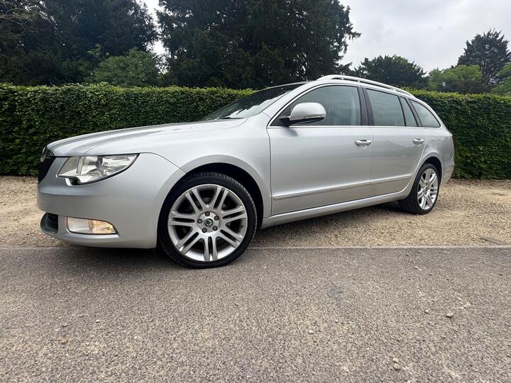 Skoda Superb 2.0 TDI Elegance DSG Euro 5 5dr Skoda Superb 2.0 TDI Elegance DSG Euro 5 5dr