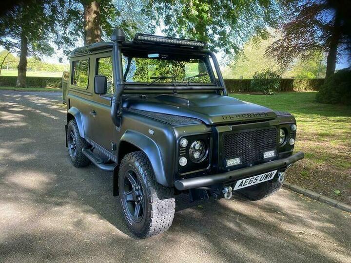 Land Rover Defender 2.2 TDCi Landmark Station Wagon 4WD SWB Euro 5 3dr