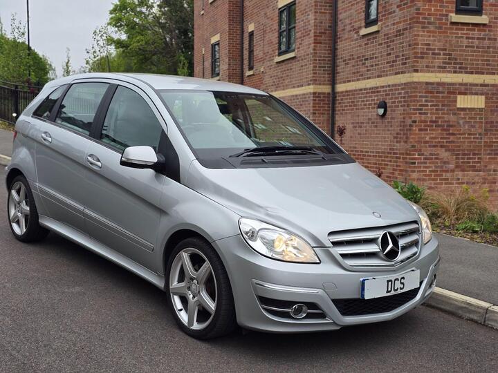 Mercedes-Benz B Class 2.0 B180 CDI Sport CVT 5dr Mercedes-Benz B Class 2.0 B180 CDI Sport CVT 5dr