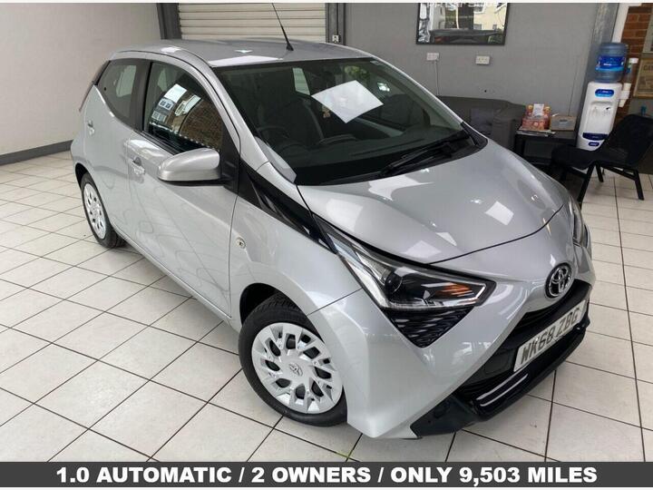 Toyota AYGO 1.0 VVT-i X-play X-shift Euro 6 5dr