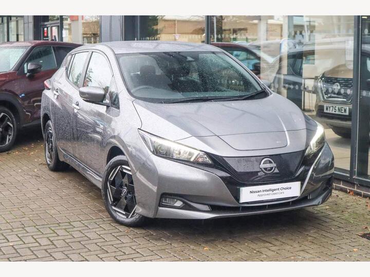 Nissan Leaf 39kWh Acenta Auto 5dr