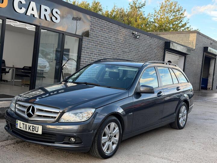 Mercedes-Benz C Class 2.1 C200 CDI BlueEfficiency Executive SE Auto Euro 5 5dr