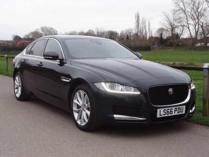 Jaguar XF 2.0d Portfolio Auto Euro 6 (s/s) 4dr