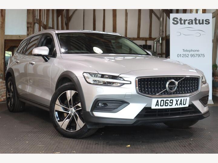 Volvo V60 Cross Country 2.0 T5 Plus Auto AWD Euro 6 (s/s) 5dr