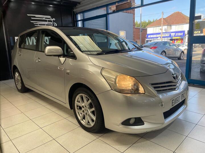 Toyota Verso 2.2 D-CAT T Spirit Auto Euro 5 5dr Toyota Verso 2.2 D-CAT T Spirit Auto Euro 5 5dr