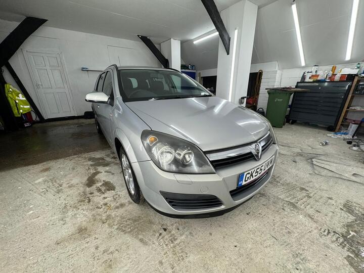 Vauxhall Astra 1.8i 16v Club 5dr