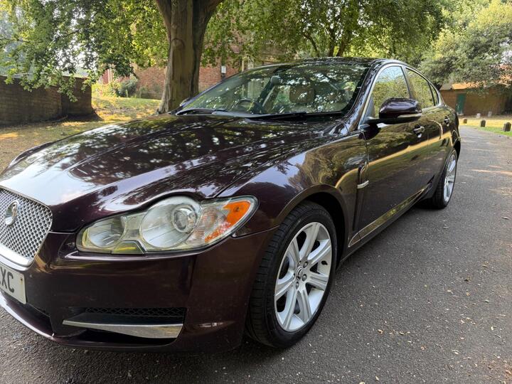 Jaguar XF 3.0d V6 Luxury Auto Euro 5 4dr