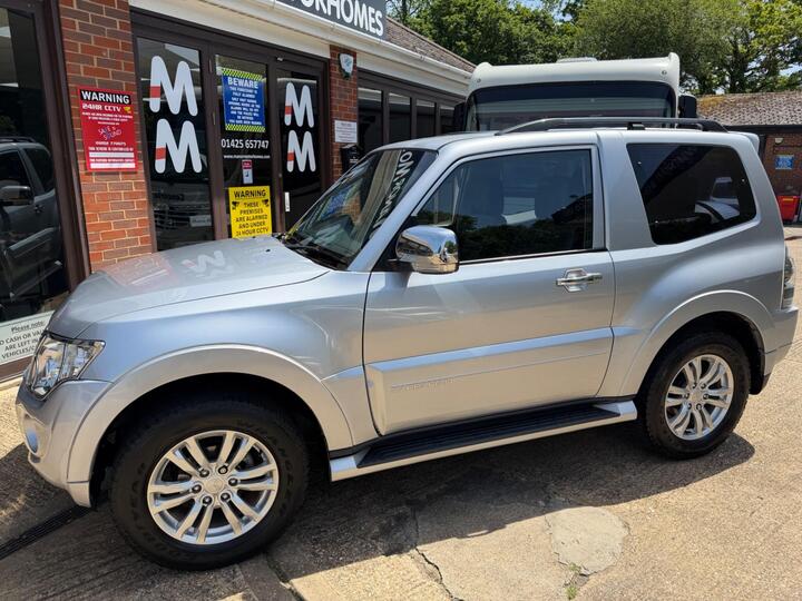 Mitsubishi Shogun 3.2 DI-DC Barbarian Auto 4WD Euro 5 3dr SWB